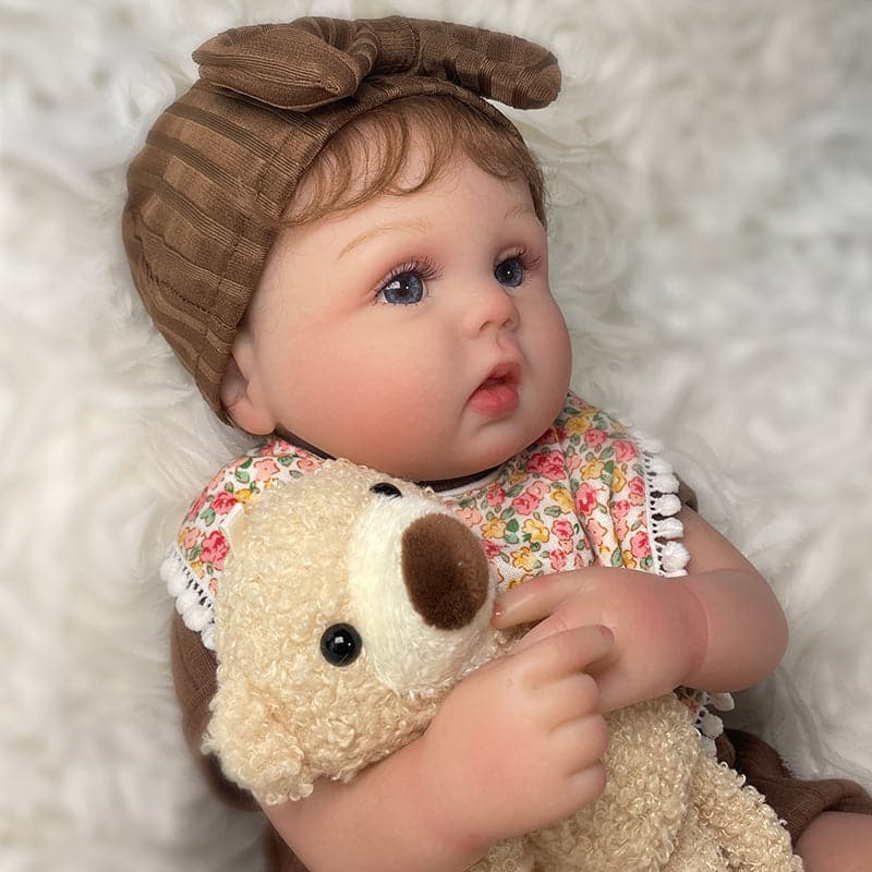 Perfect Christmas gift for kids, family, the elderly, choose Kaydora realistic baby doll_ Phebe. With her realistic features such as lifelike skin, realistic hand-rooted hair, Phebe is one of the most popular dolls among KAYDORA dolls.