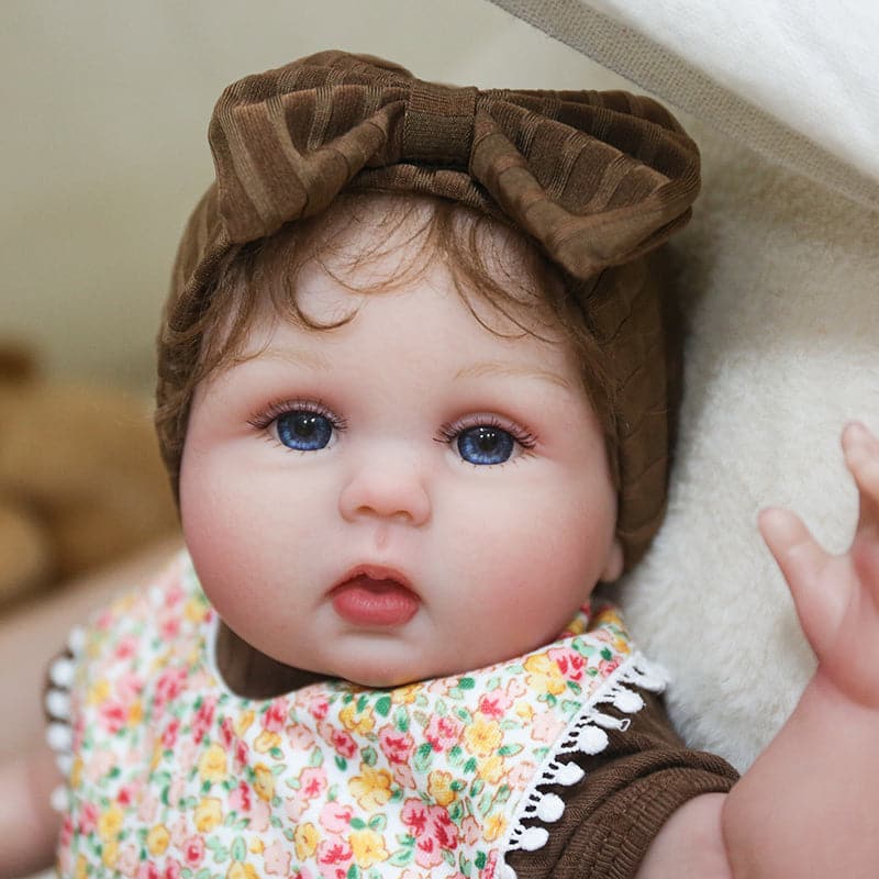 Cute Phebe Doll, lighten up your world with her blue eyes, lifelike brown curly hair and realistic face. Choosing the perfect gift for your kids, choose Kaydora Phebe Doll, teaching your kids to do role play activities and learn to love.